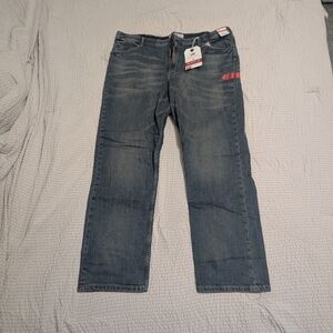 Lee relaxed fit men's jeans 46x34 NWT!